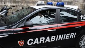 auto carabinieri laterale