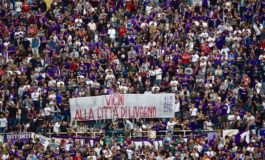 Tifosi viola, striscione per Livorno