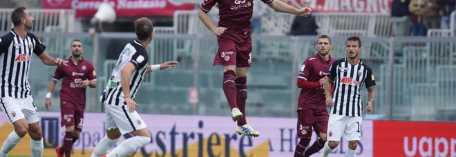 Livorno Ascoli 1-0.  Prima Vittoria della Stagione