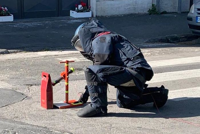 Falso pacco bomba, indagini in corso. L’autore rischia denuncia