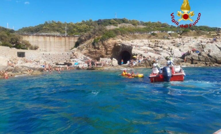 Soccorso via mare per una donna colpita da malore a Castel Boccale