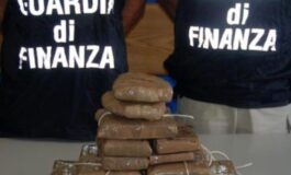 Sorpreso corriere della droga proveniente dalla Spagna: sequestrati 23 kg di cocaina