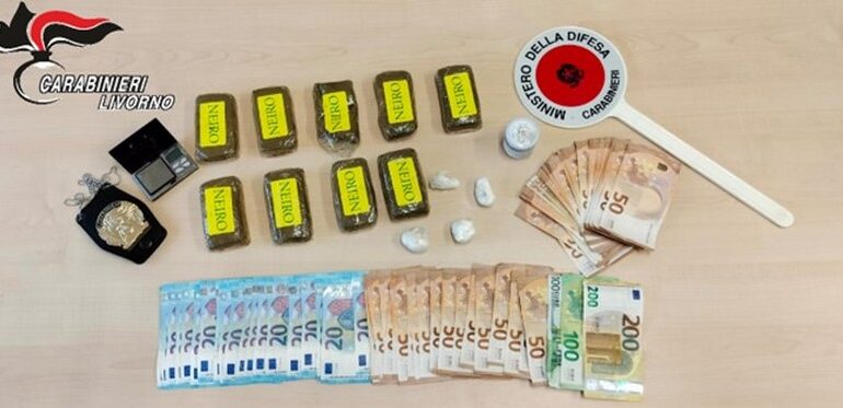 Hashish e cocaina in casa, in manette un 24enne