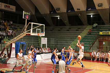 Basket: la Libertas si aggiudica il derby