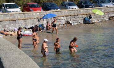 Pulizia straordinaria alla spiaggia della "Bellana"