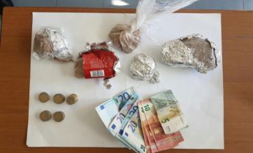 Con la droga in bici, arrestato spacciatore