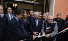 Folla di imprenditori  all'inaugurazione di Confcommercio