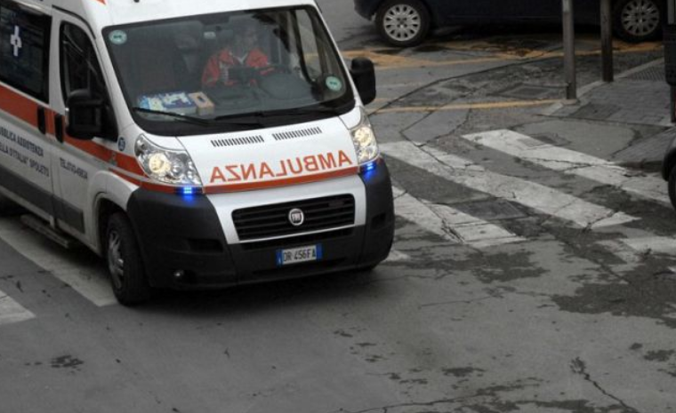 Investita anziana sulle strisce in piazza Roma