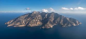 Esplosione a largo di Montecristo. Ipotesi di un vulcano sottomarino