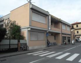 Entra nel circolo e spara. Arrestato 49enne