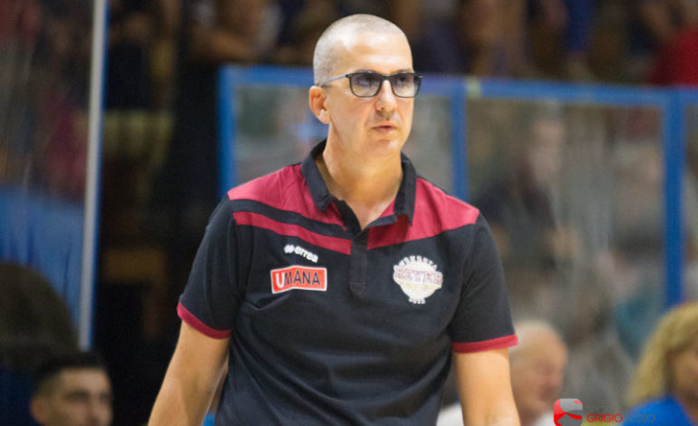 Anche lo scudetto di basket ad un coach livornese