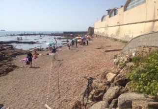 Interdetta la spiaggia dell'Accademia