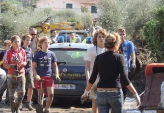 “Bimbi motosi”, sabato e domenica di nuovo in città con secchi e stivali