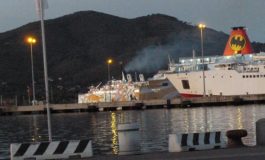 Traghetto urta banchina all'Elba