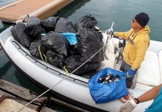 I volontari ripuliscono le spiagge, rimosse 16,8 tonnellate di rifiuti