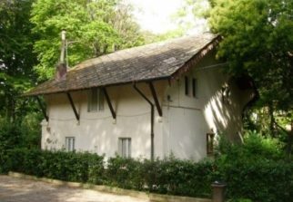 Villa Fabbricotti, Via l'amianto dall'ex casa del custode