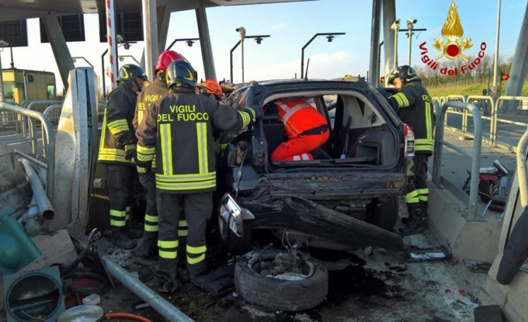 Tragedia al casello di Rosignano