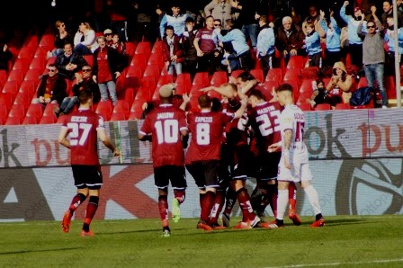 Salernitana Livorno 1-0 Addio alle armi