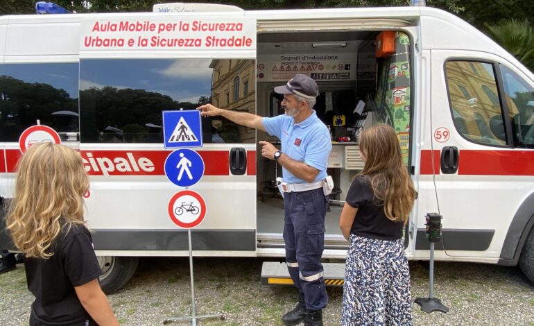 L’Aula Mobile della Polizia Municipale nelle piazze per momenti di incontro sulla sicurezza