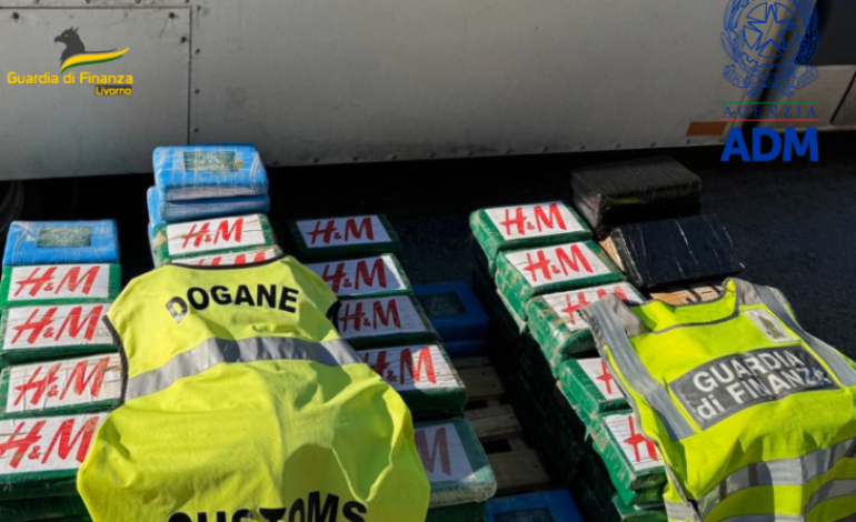 Maxi sequestro di cocaina in porto: 217 kg proveniente dal Sud America, avrebbero fruttato 150 milioni